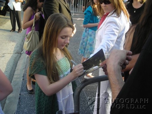 Abigail Breslin autograph