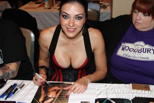 Adrianne Curry autograph