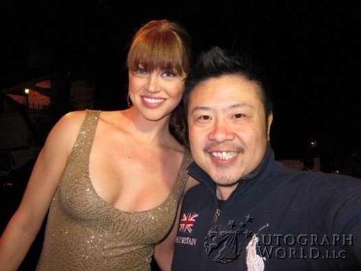 Adrianne Palicki autograph