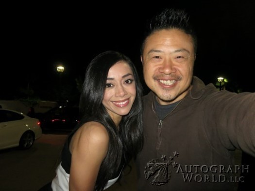 Aimee Garcia autograph