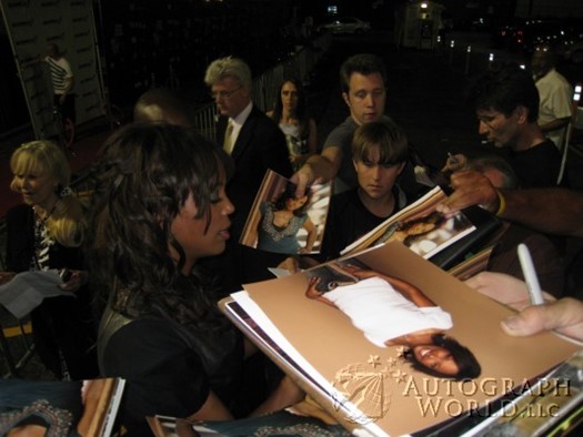 Aisha Tyler autograph