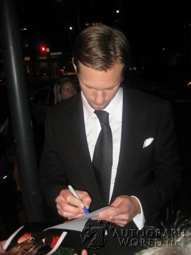 Alexander Skarsgard autograph