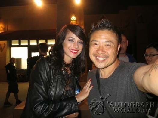 Alexis Knapp autograph