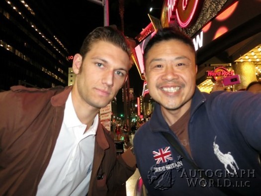 Alex Pettyfer autograph