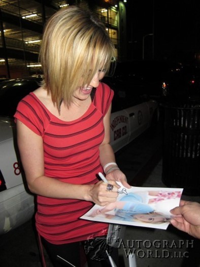 Alison Haislip autograph