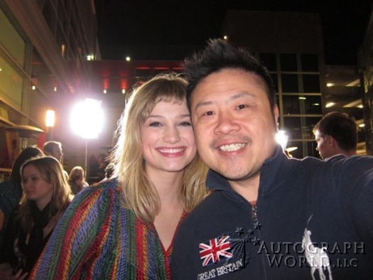 Alison Sudol autograph