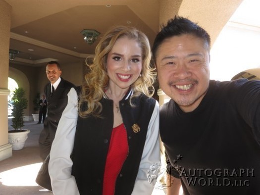 Allie Grant autograph