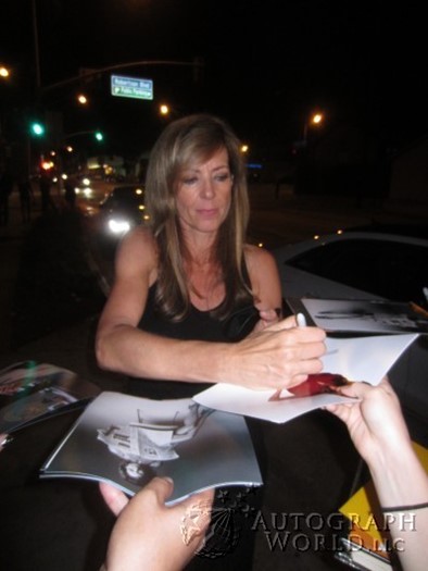 Allison Janney autograph