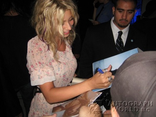 Alyson Michalka autograph