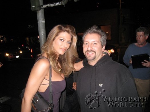 Amber Smith autograph