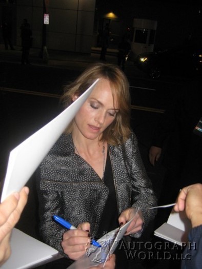 Amber Valletta autograph