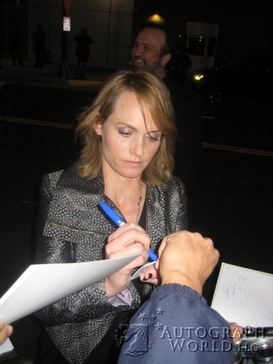 Amber Valletta autograph