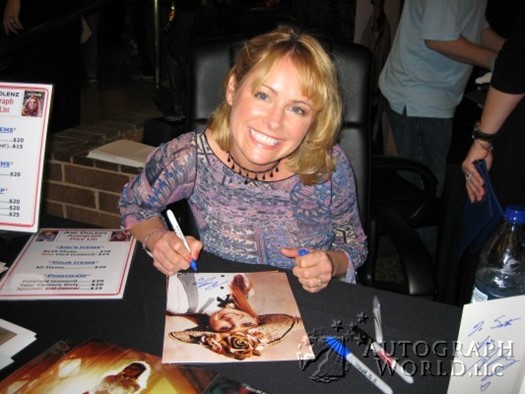 Ami Dolenz autograph