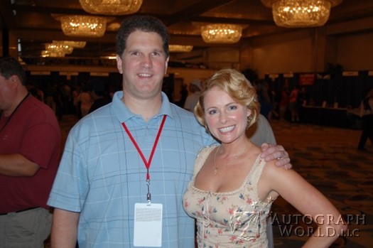 Ami Dolenz autograph