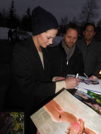 Analeigh Tipton autograph