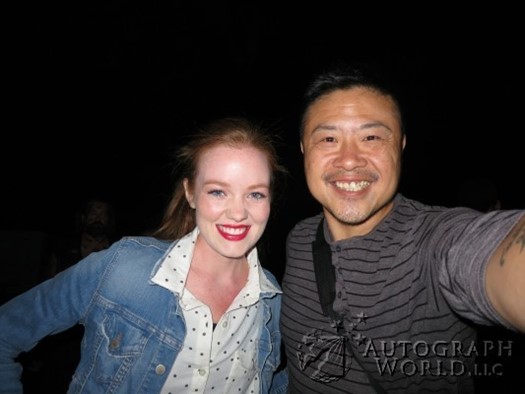 Ana Lucasey autograph