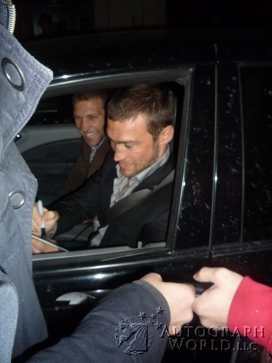 Andy Whitfield autograph