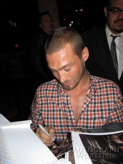 Andy Whitfield autograph