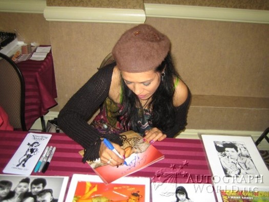Annabella Lwin autograph