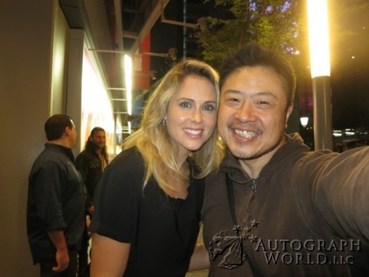 Anna Hutchison autograph