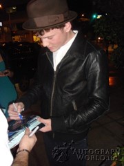signing photo