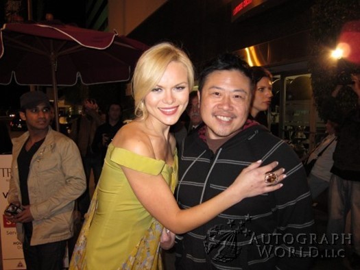 Anya Monzikova autograph