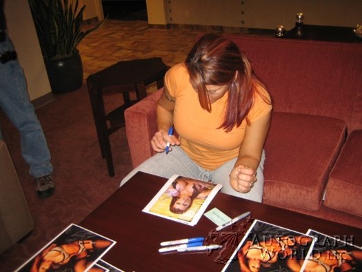 April Hunter autograph