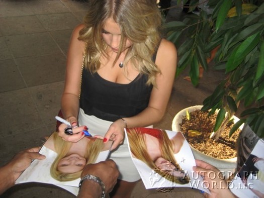 Ashley Benson autograph