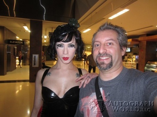 Asphyxia Noir autograph