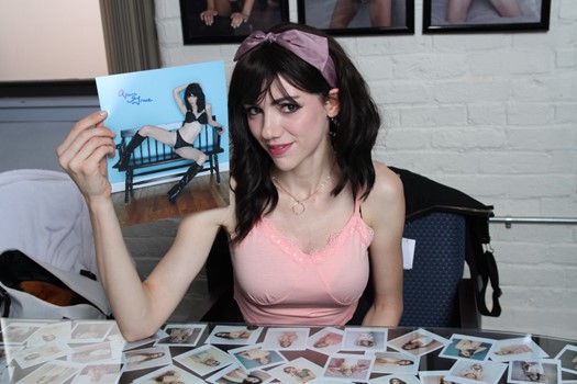 Azura Grace autograph