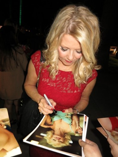 Barbara Niven autograph