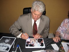 signing photo
