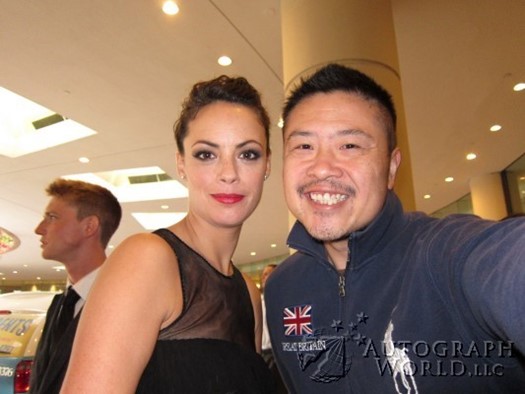 Berenice Bejo autograph