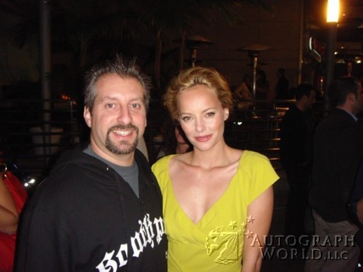 Bijou Phillips autograph