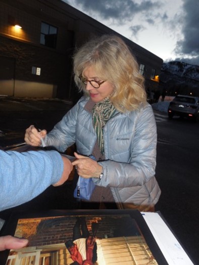 Blythe Danner autograph