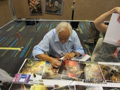 signing photo