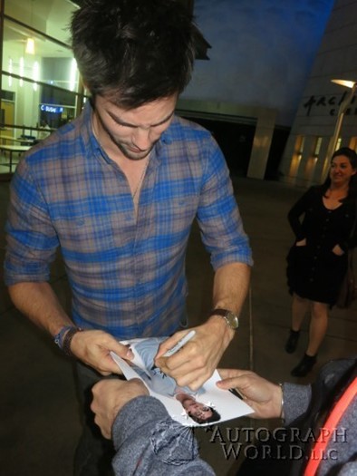 Brant Daugherty autograph