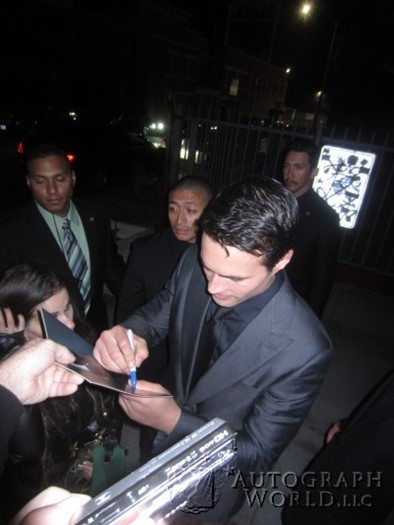 Brett Dalton autograph