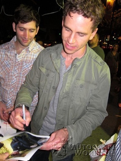 Brian Dietzen autograph