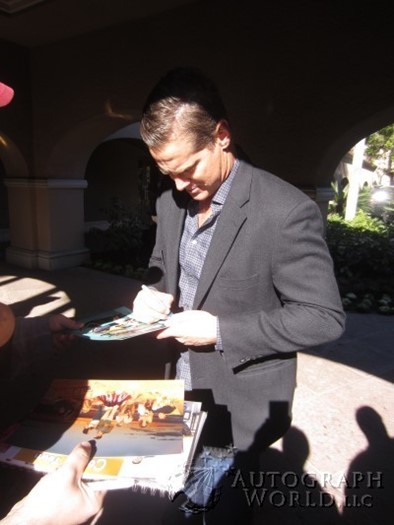 Brian Van Holt autograph