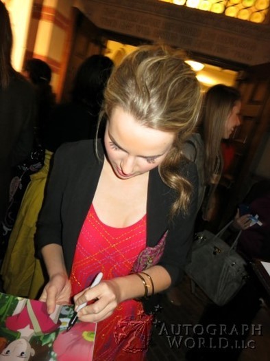 Bridgit Mendler autograph
