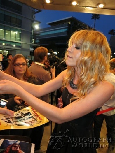 Brit Morgan autograph