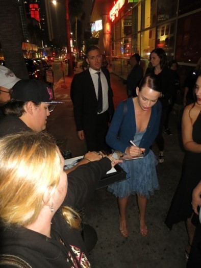 Brittany Robertson autograph