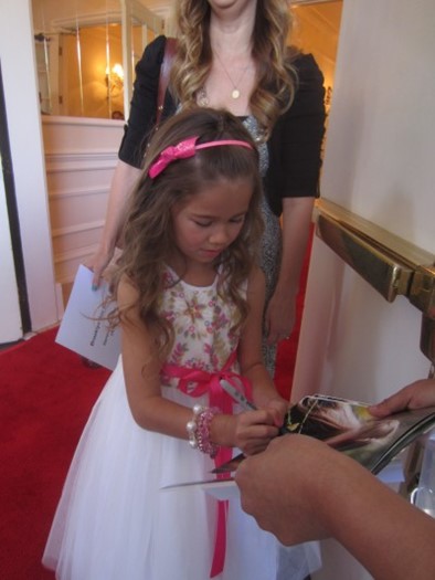 Brooklyn Rae Silzer autograph