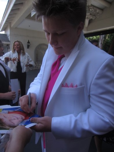 C.J. Berdahl autograph