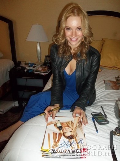 Caitlin O'Connor autograph