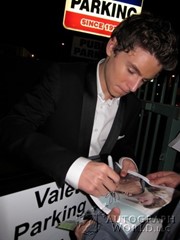 signing photo