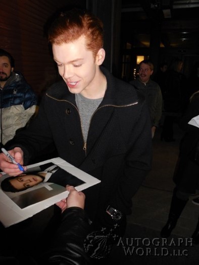 Cameron Monaghan autograph