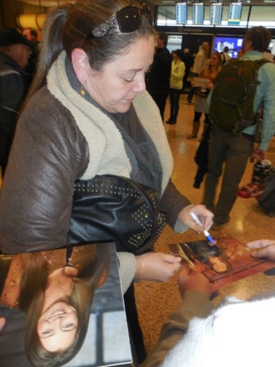 Camryn Manheim autograph