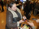 Camryn Manheim signing proof
